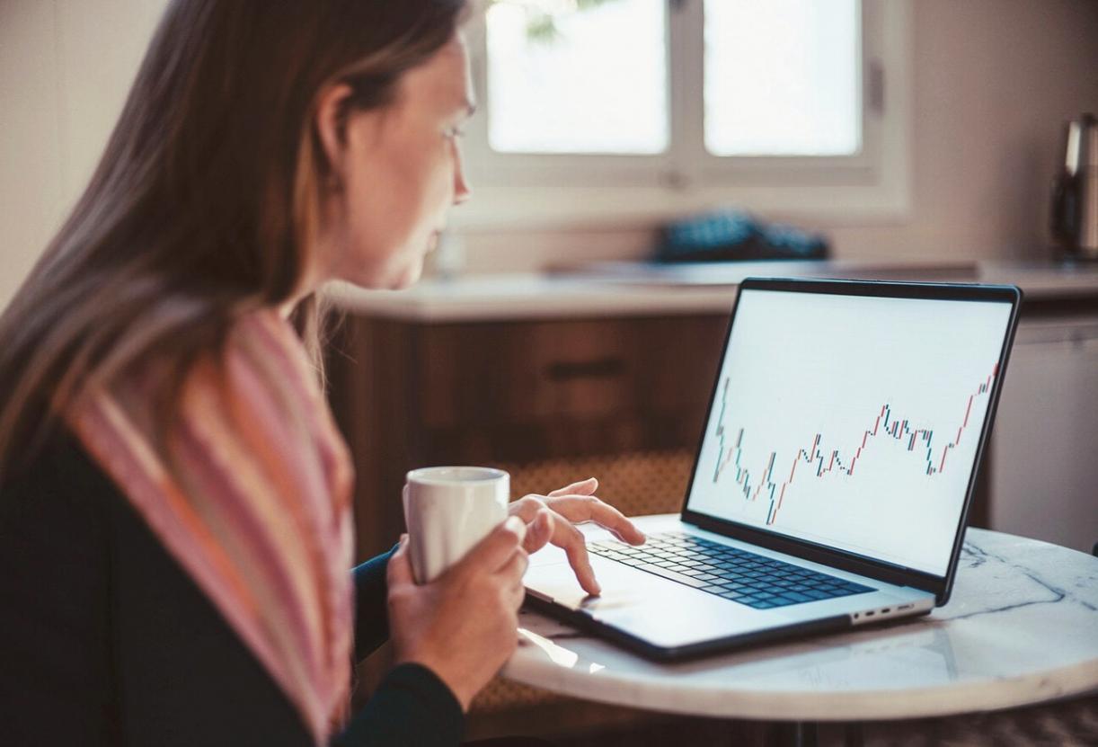 Online-Payment-Systeme: Stripe, PayPal und versteckte Fallstricke